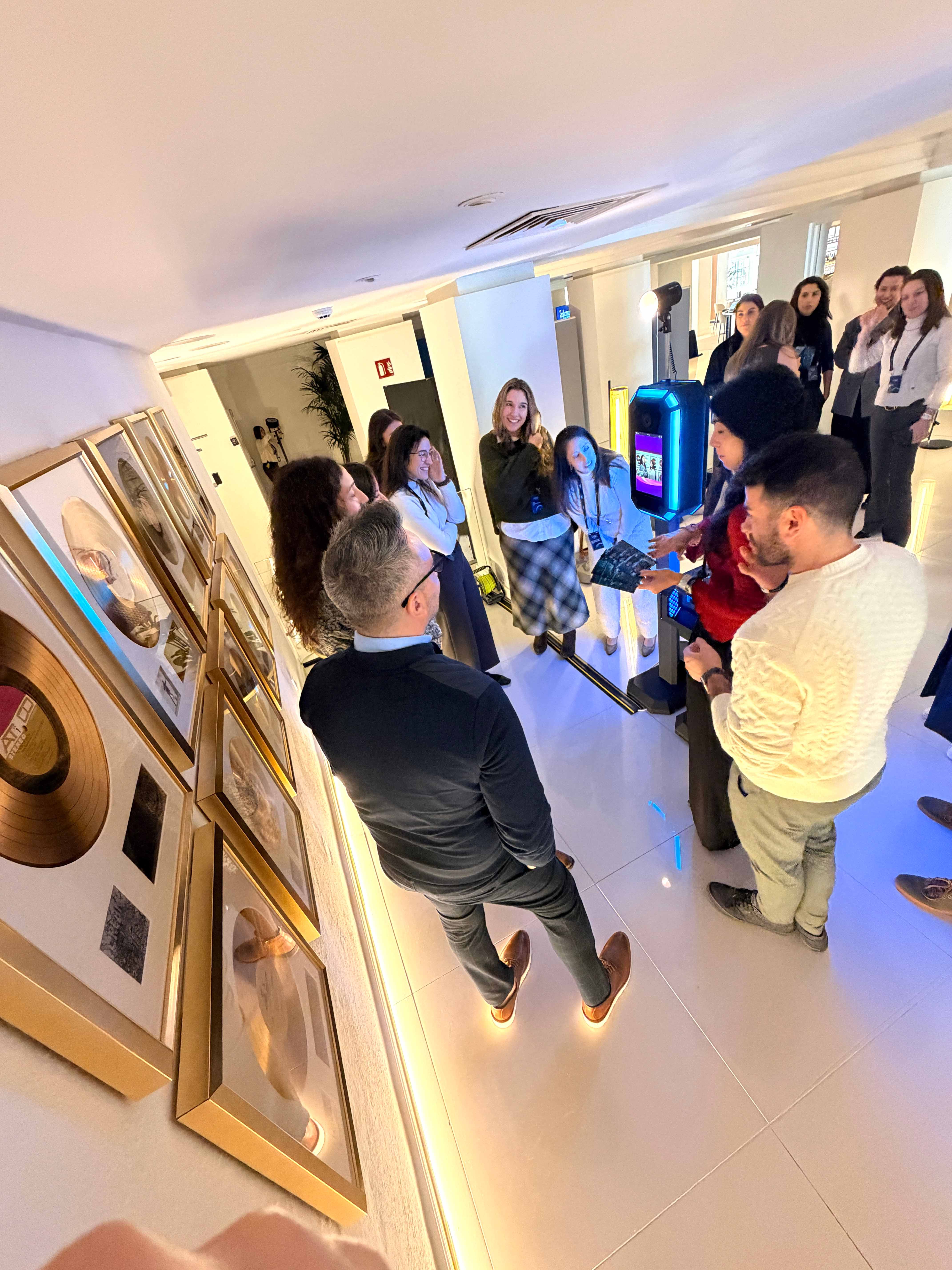 Evento con fotomatón IA