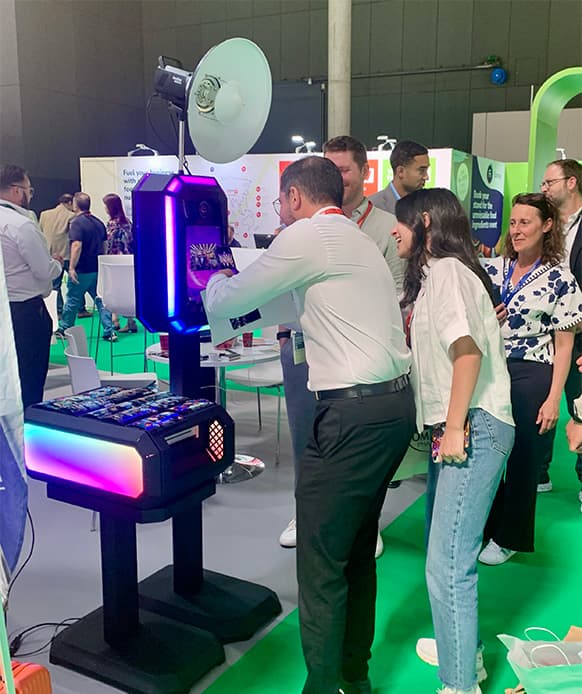 Evento con fotomatón IA