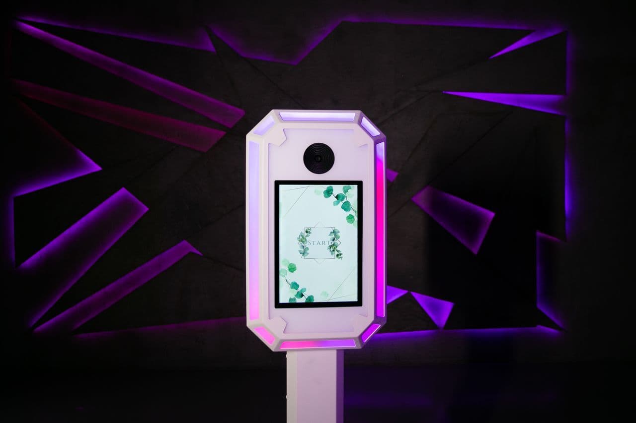 AI Photo Booth Barcelona: Transform Your Event with Cutting-Edge Technology by The-Booth.es