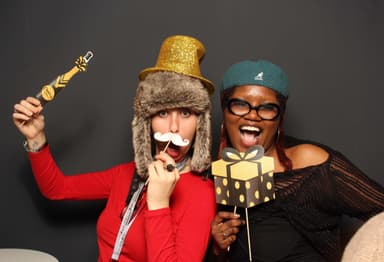 Accesorios y props divertidos para el fotomatón