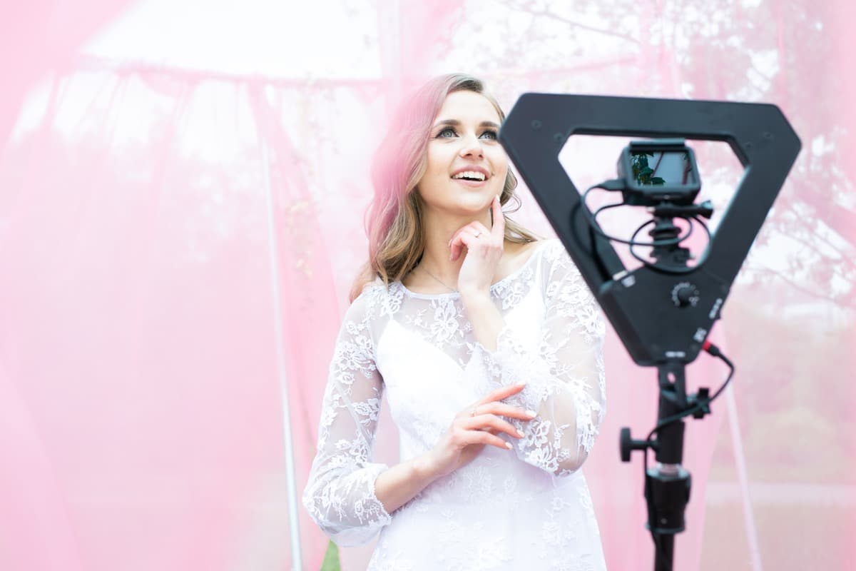 Guests posing on the 360 photo booth platform at a fashion event in Barcelona
